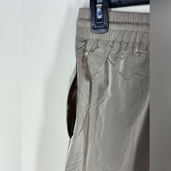 Good American Wide Leg Track Pant in Taupe Drawstring Sheen Size 1/Small - Picture 5 of 10